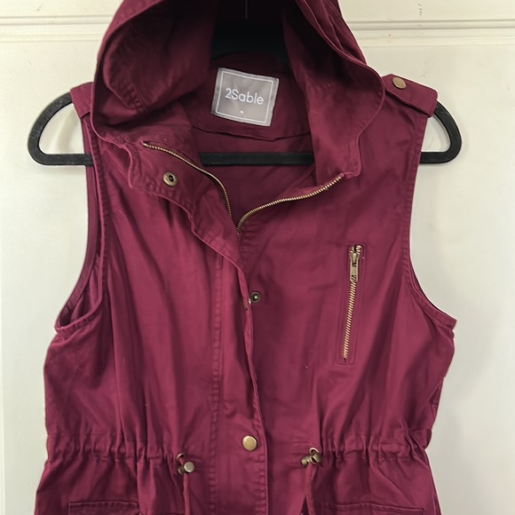 2SABLE💫Women’s Burgundy Military Drawstring Hoodie Vest - Picture 6 of 13